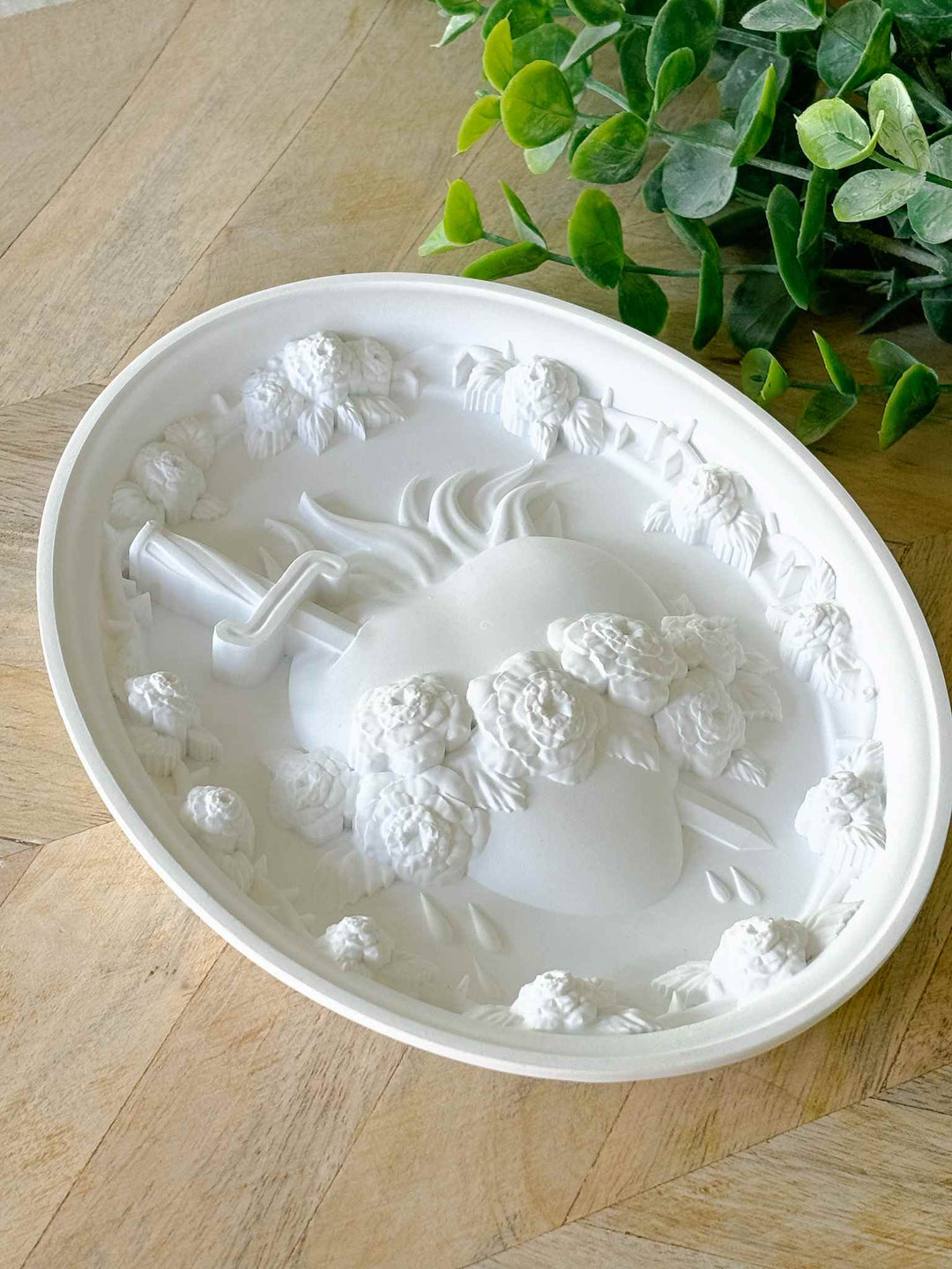 Hearts of the Holy Family Cameo - White