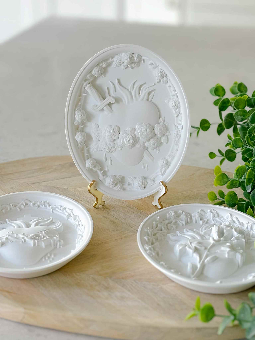 Hearts of the Holy Family Cameo - White