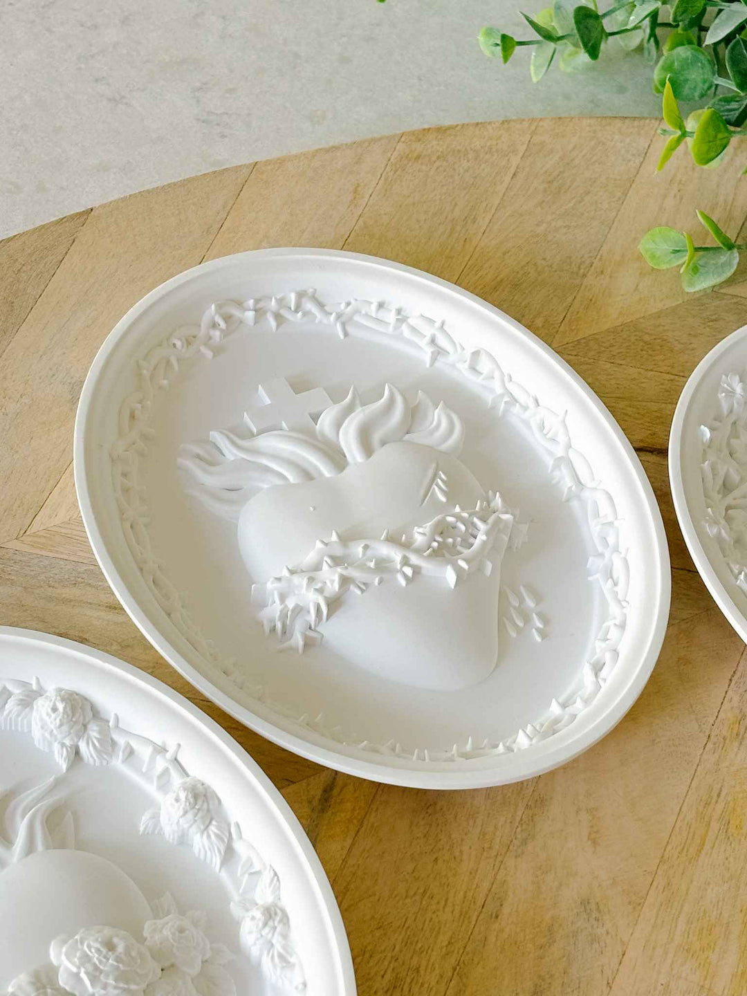 Hearts of the Holy Family Cameo - White