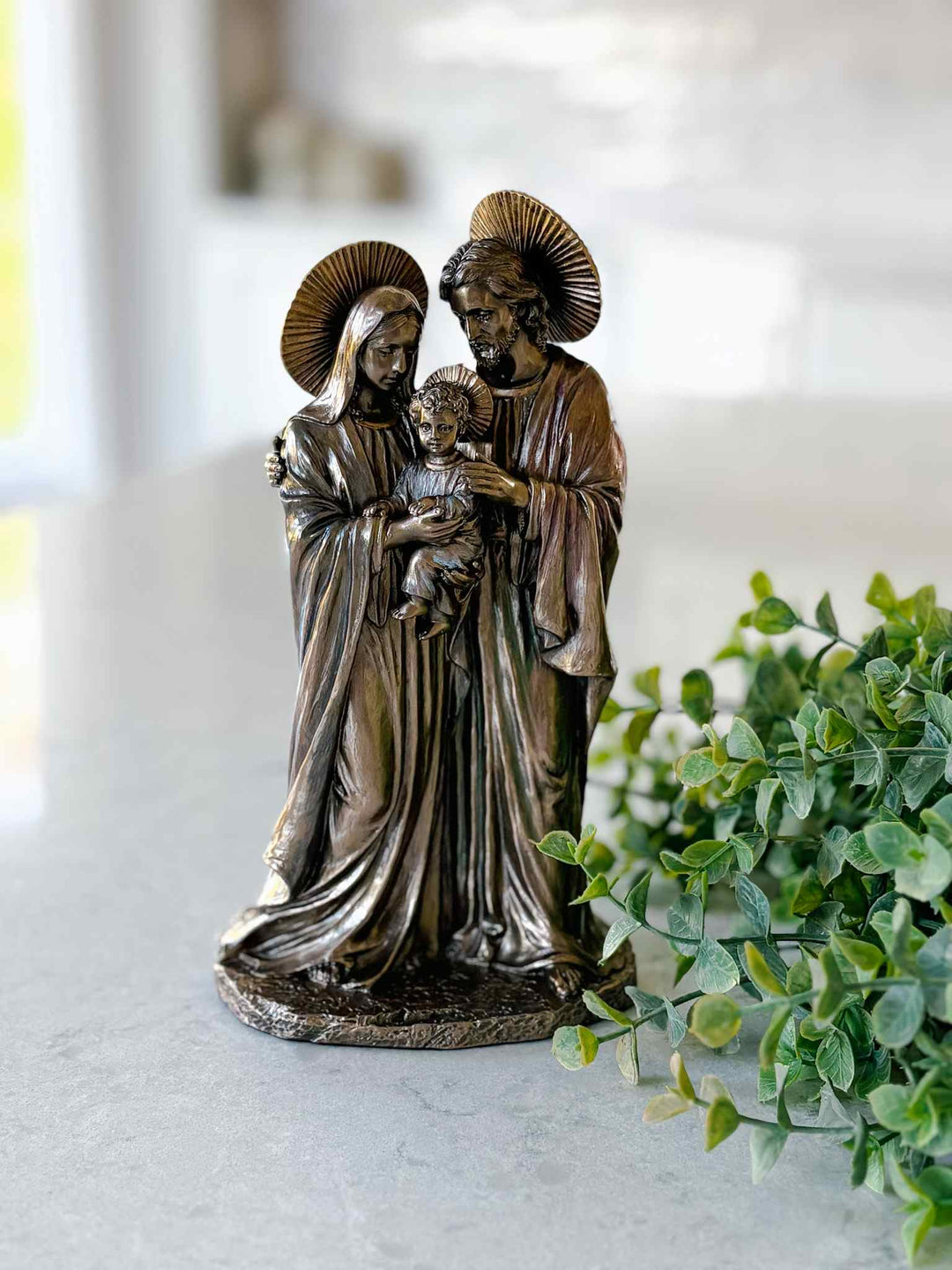 k195r124 Sculpture House「聖母へ捧げる花」オブジェ 置物 Holy Family Statue - Bronze – House of Joppa
