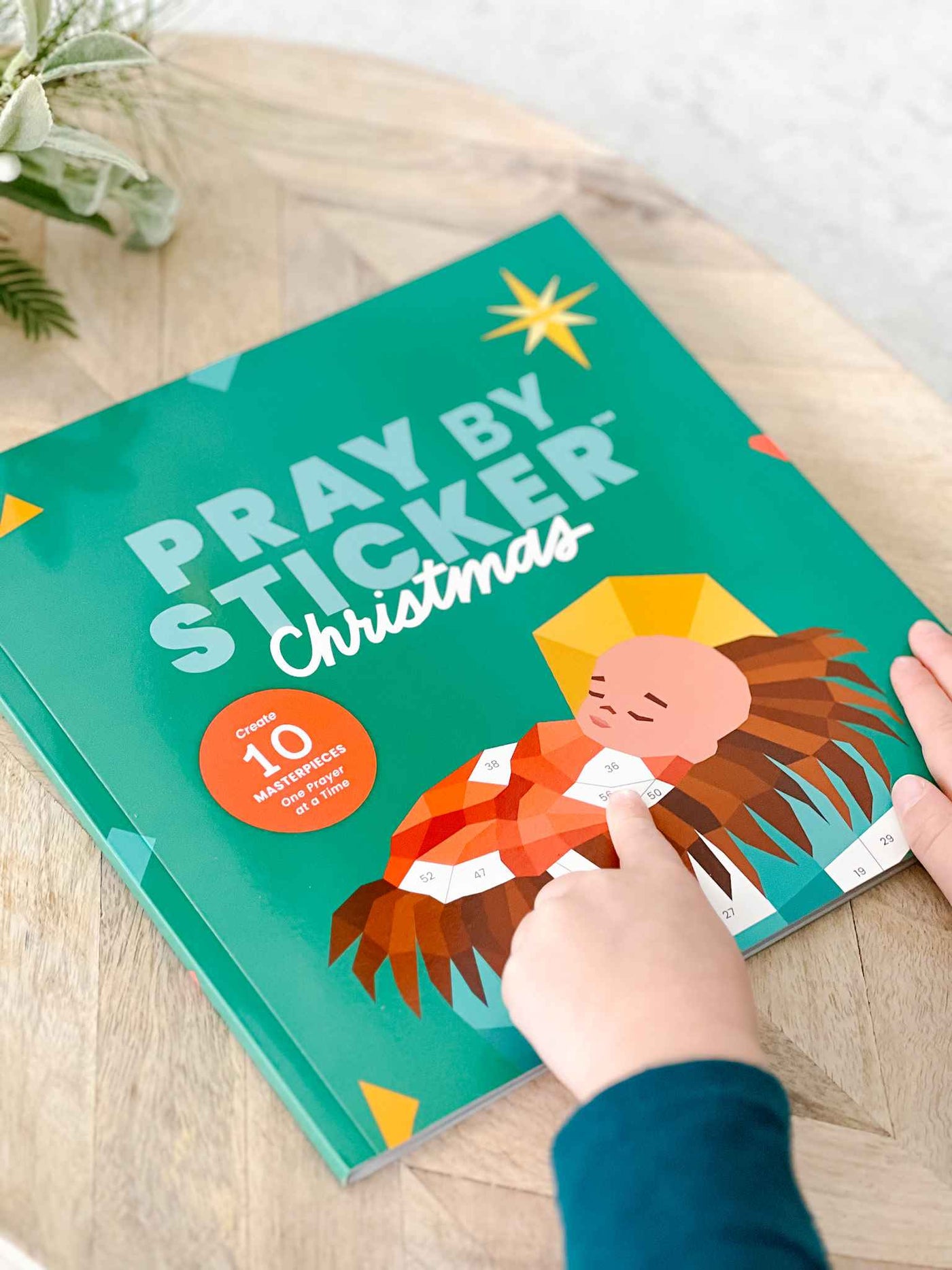 Pray By Sticker Christmas - Activity Book