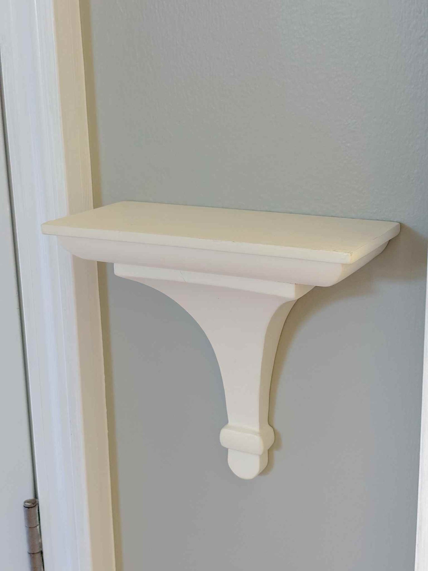Statue Shelf - White
