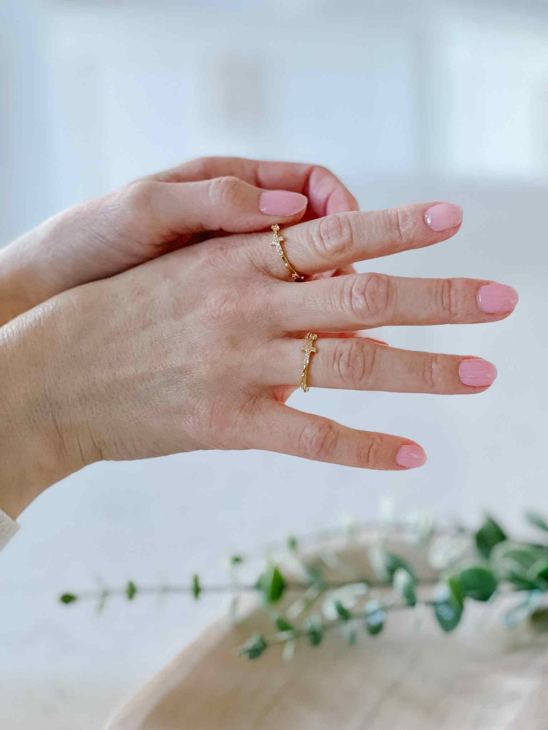 Wedding ring finger catholic | Honestweddingadvice.com