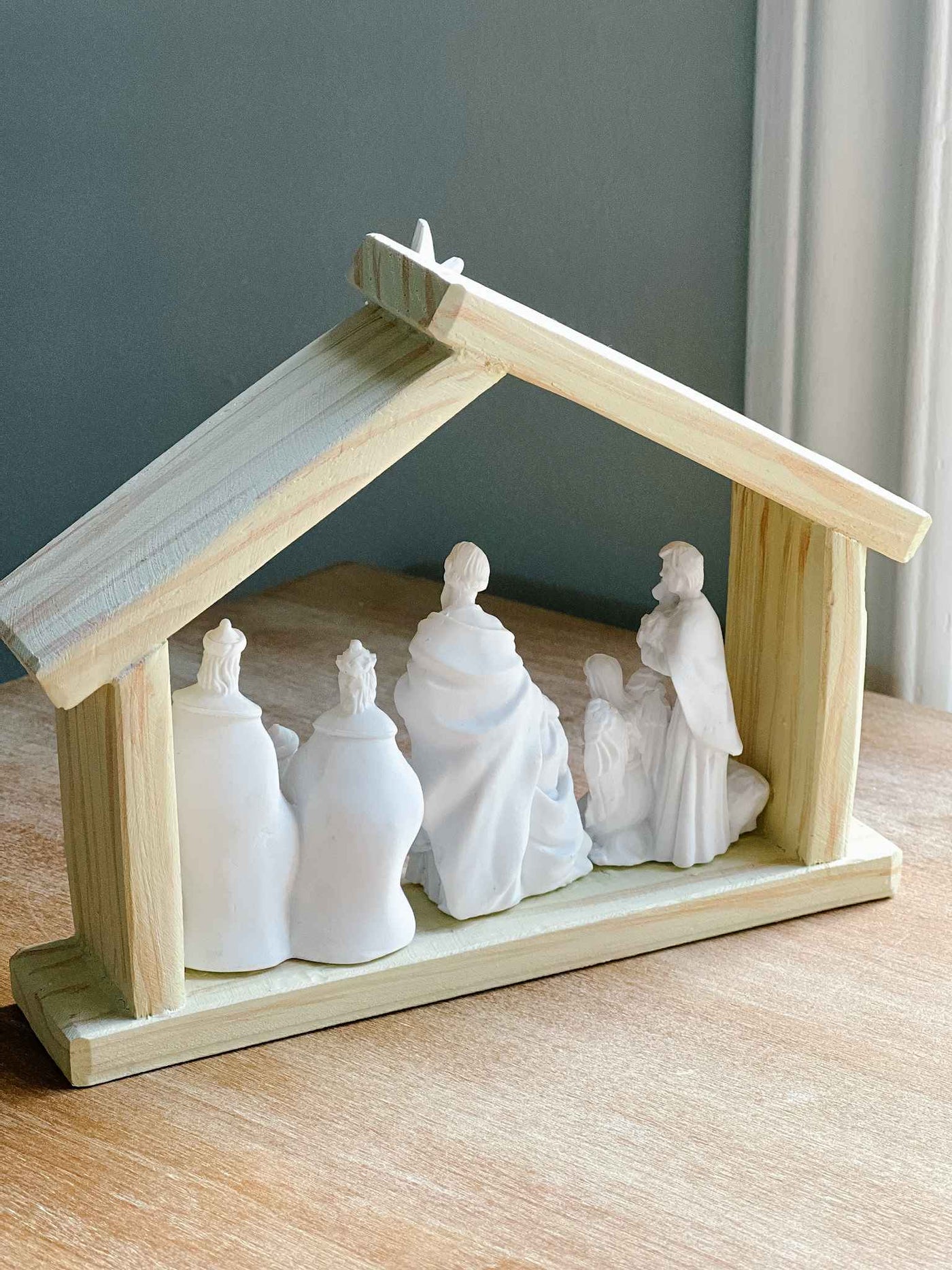 Petite Nativity Scene Set
